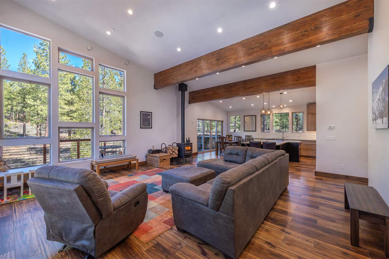 13626 Russell Valley Road Truckee, CA 96161 - Photo 2 of 21