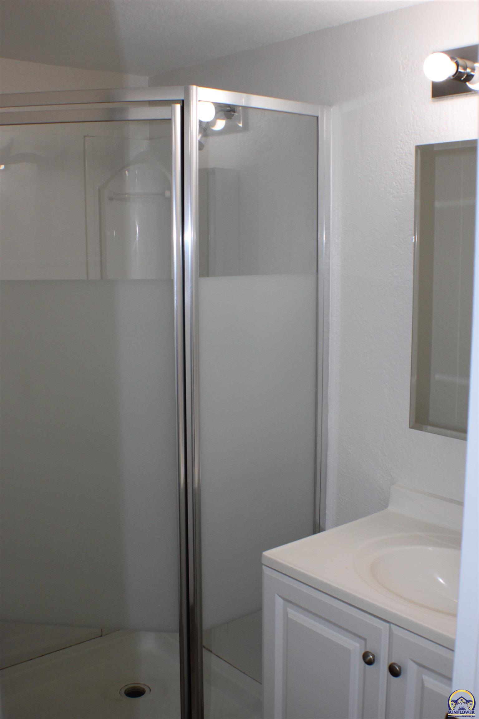 2827 Southwest Prairie Road, Unit 36 Topeka, KS 66614 - Photo 19 of 22 Gallery Image 19