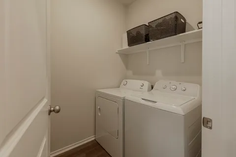 $325,000 | 125 Janice Road, Taylor, TX 76574