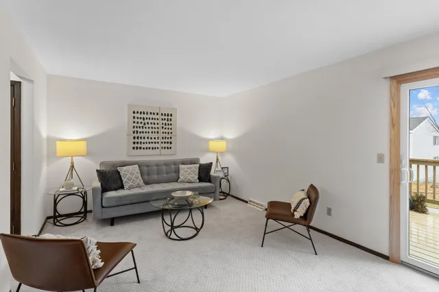 $174,900 | 2355 Dorland Place, Maplewood, MN 55119