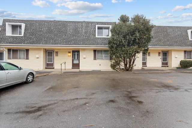 $174,900 | 2355 Dorland Place, Maplewood, MN 55119