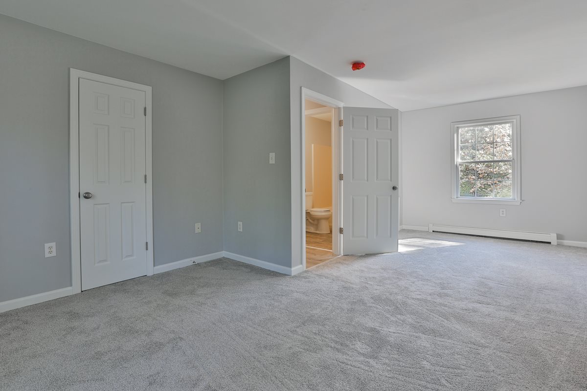 175 Haverhill Road Windham, NH 03087 - Photo 13 of 20