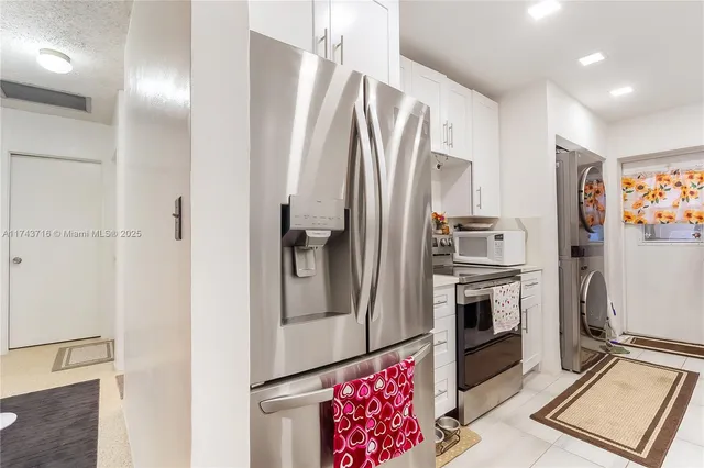 $475,000 | 5708 Southwest 39th Street, West Park, FL 33023