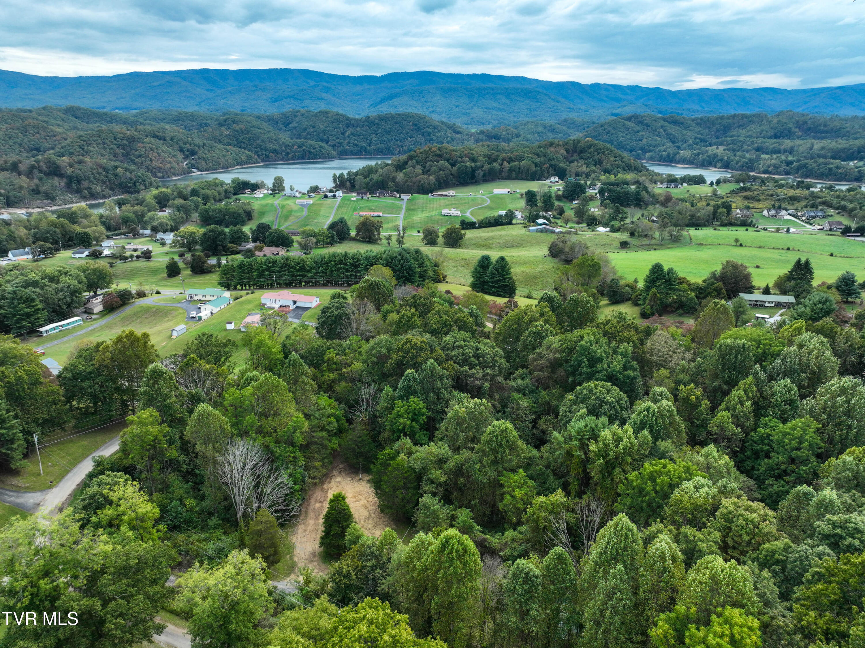 22290 Sugarbush Lane Abingdon, VA 24211 - Photo 25 of 25 22290 Sugarbush Ln Drone ELISE-31