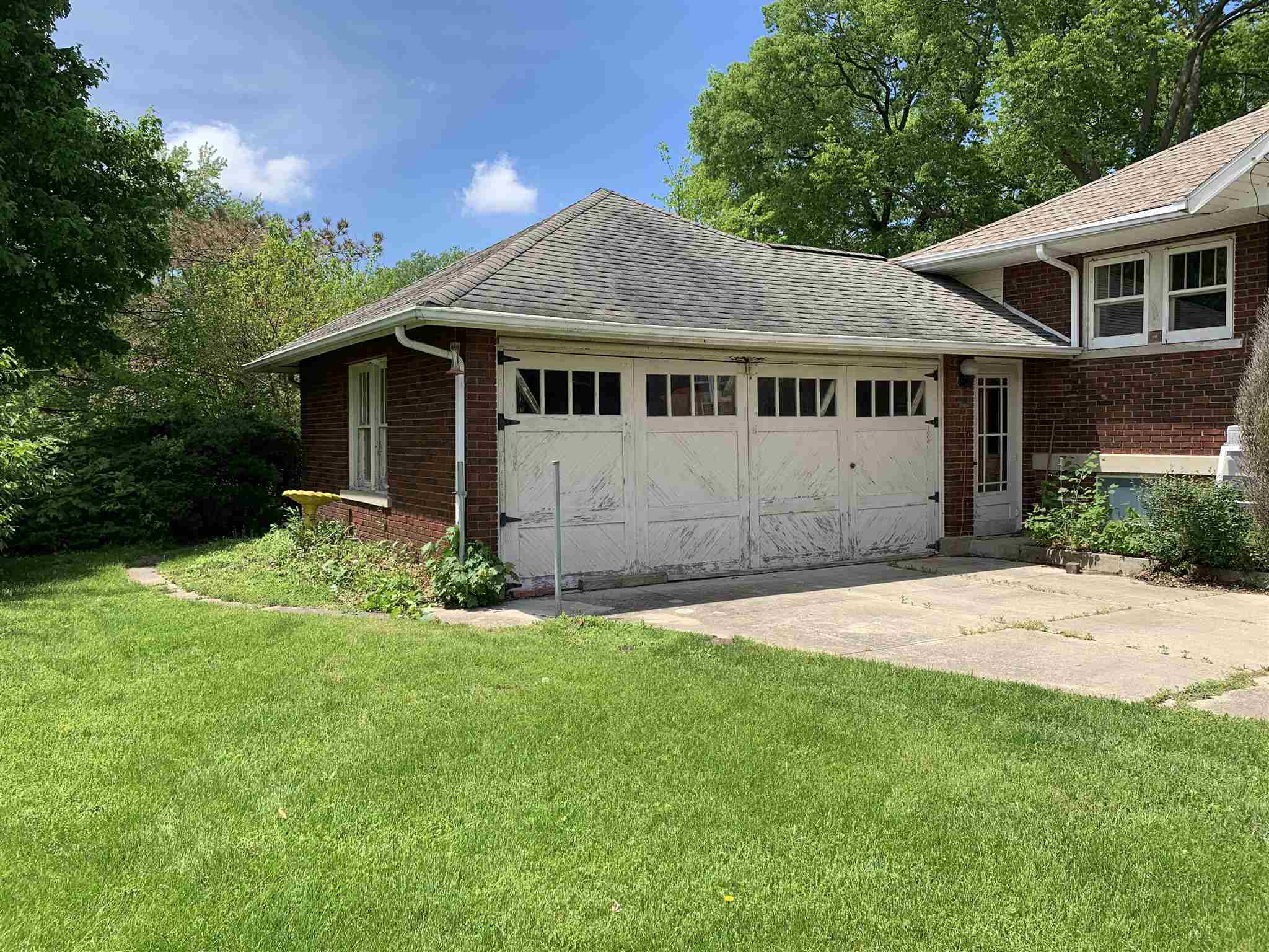 306 South River Road North Manchester, IN 46962 - Photo 3 of 18 Gallery Image 3