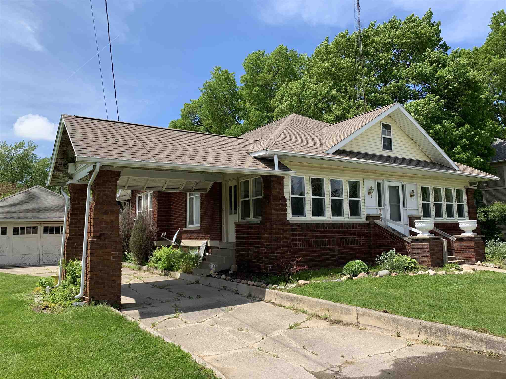 306 South River Road North Manchester, IN 46962 - Photo 4 of 18 Gallery Image 4