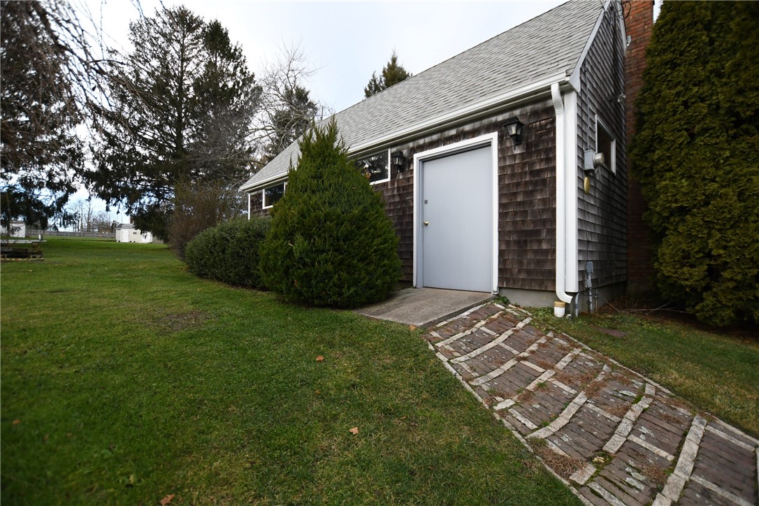 583 Turner Road Middletown, RI 02842 - Photo 27 of 48