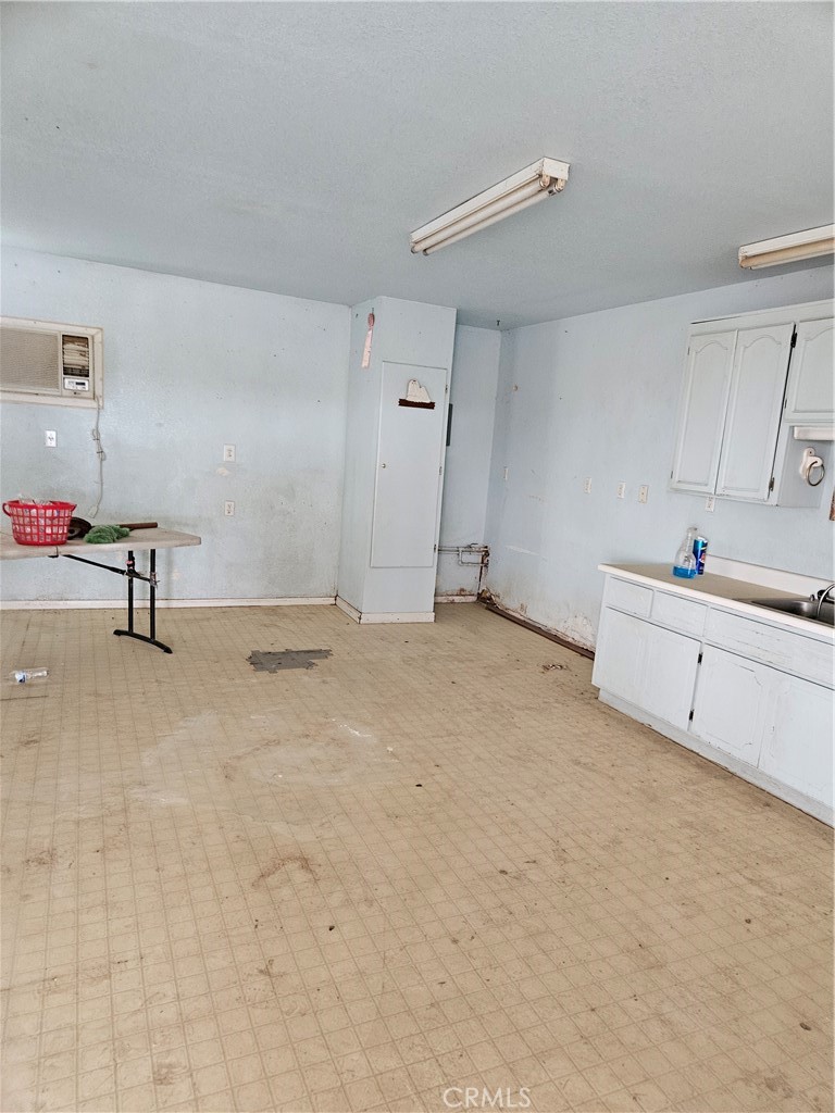 11175 Tyee Road Apple Valley, CA 92308 - Photo 17 of 31 a view of a garage