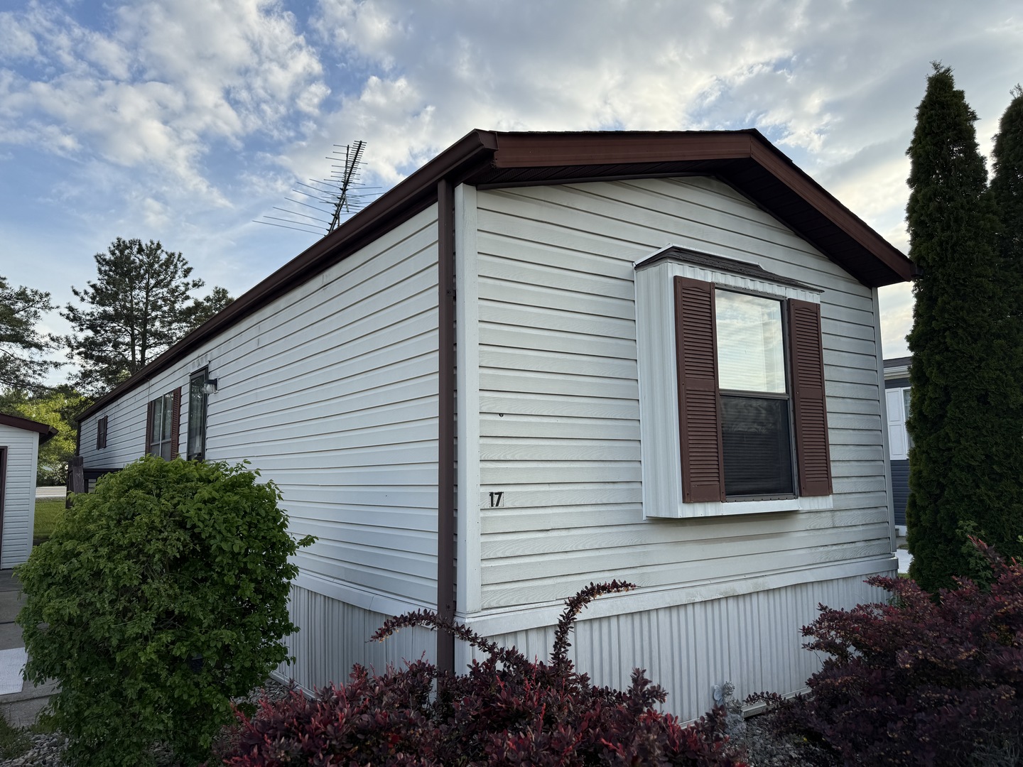 17 Cardinal Drive Beecher, IL 60401 - Photo 6 of 17 a view of a house with a yard