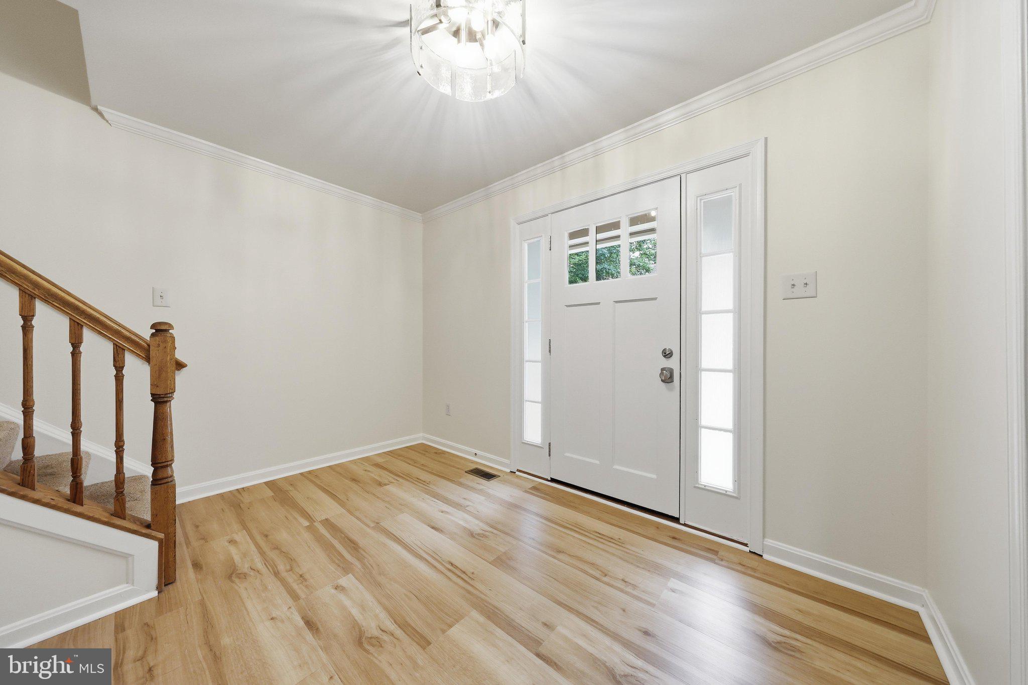 6728 Oakridge Road New Market, MD 21774 - Photo 2 of 75 Foyer