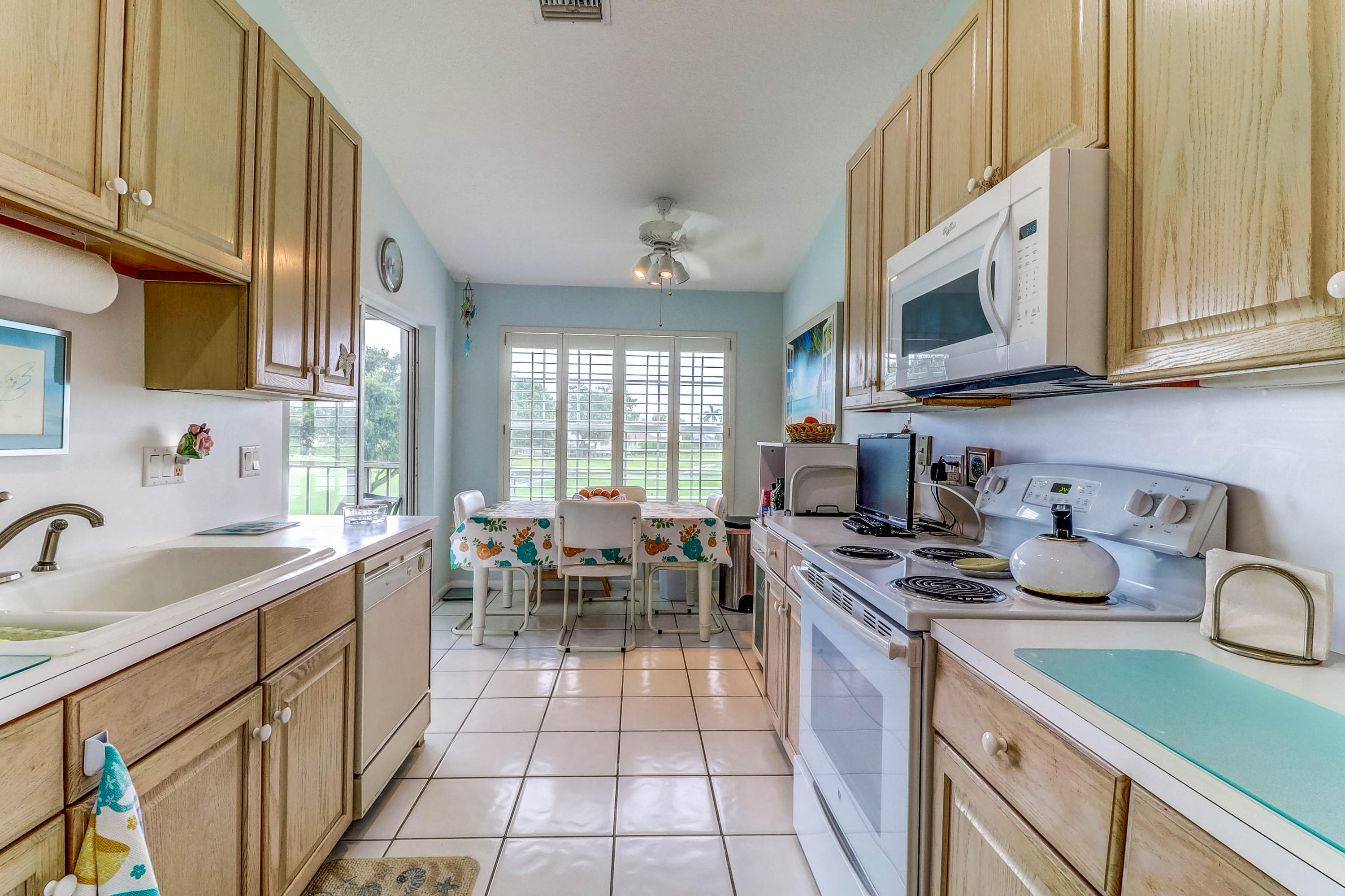 17317 Boca Club Boulevard, Unit 6 Boca Raton, FL 33487 - Photo 12 of 22 Kitchen