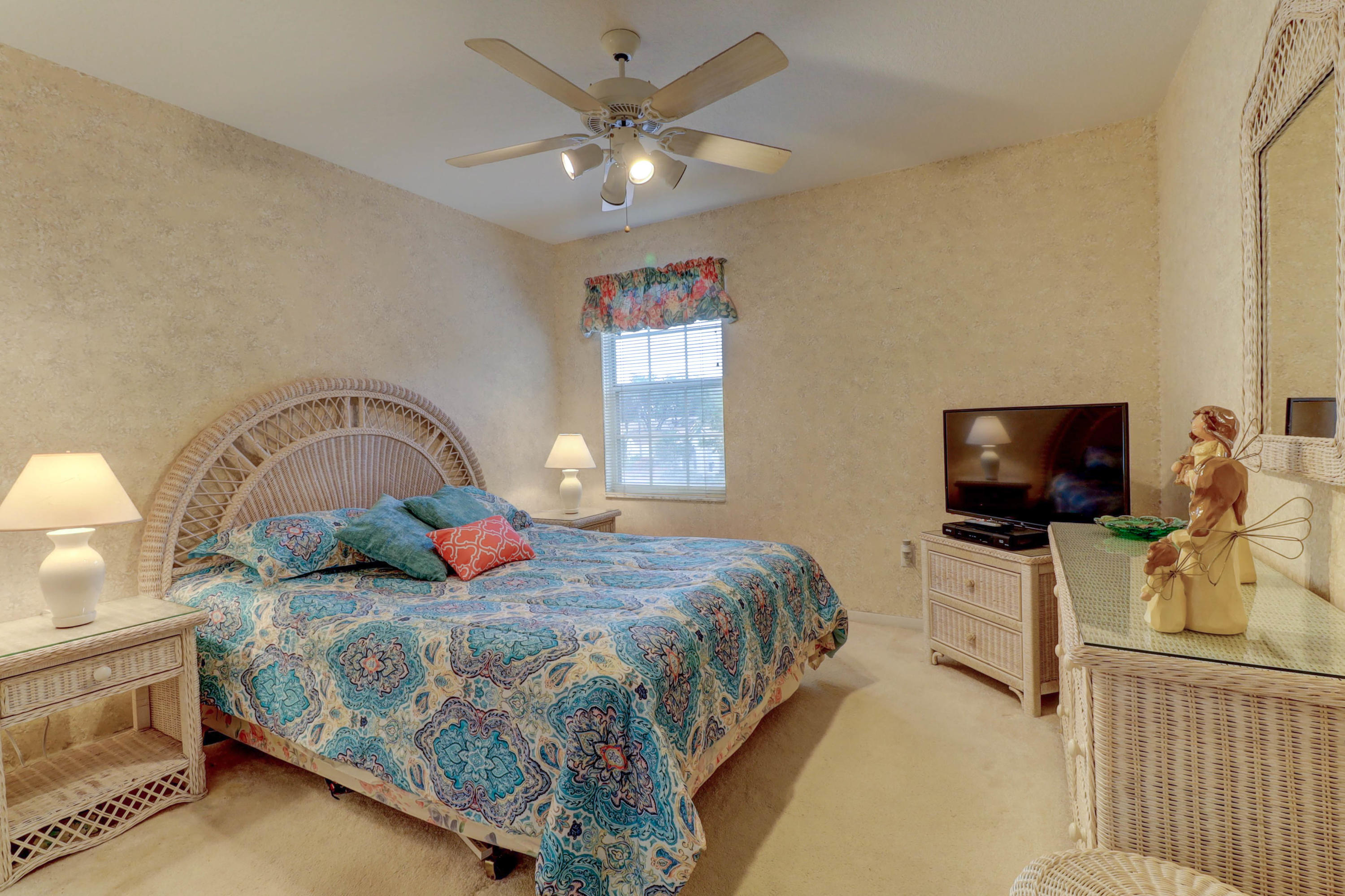 17317 Boca Club Boulevard, Unit 6 Boca Raton, FL 33487 - Photo 18 of 22 Guest room #2