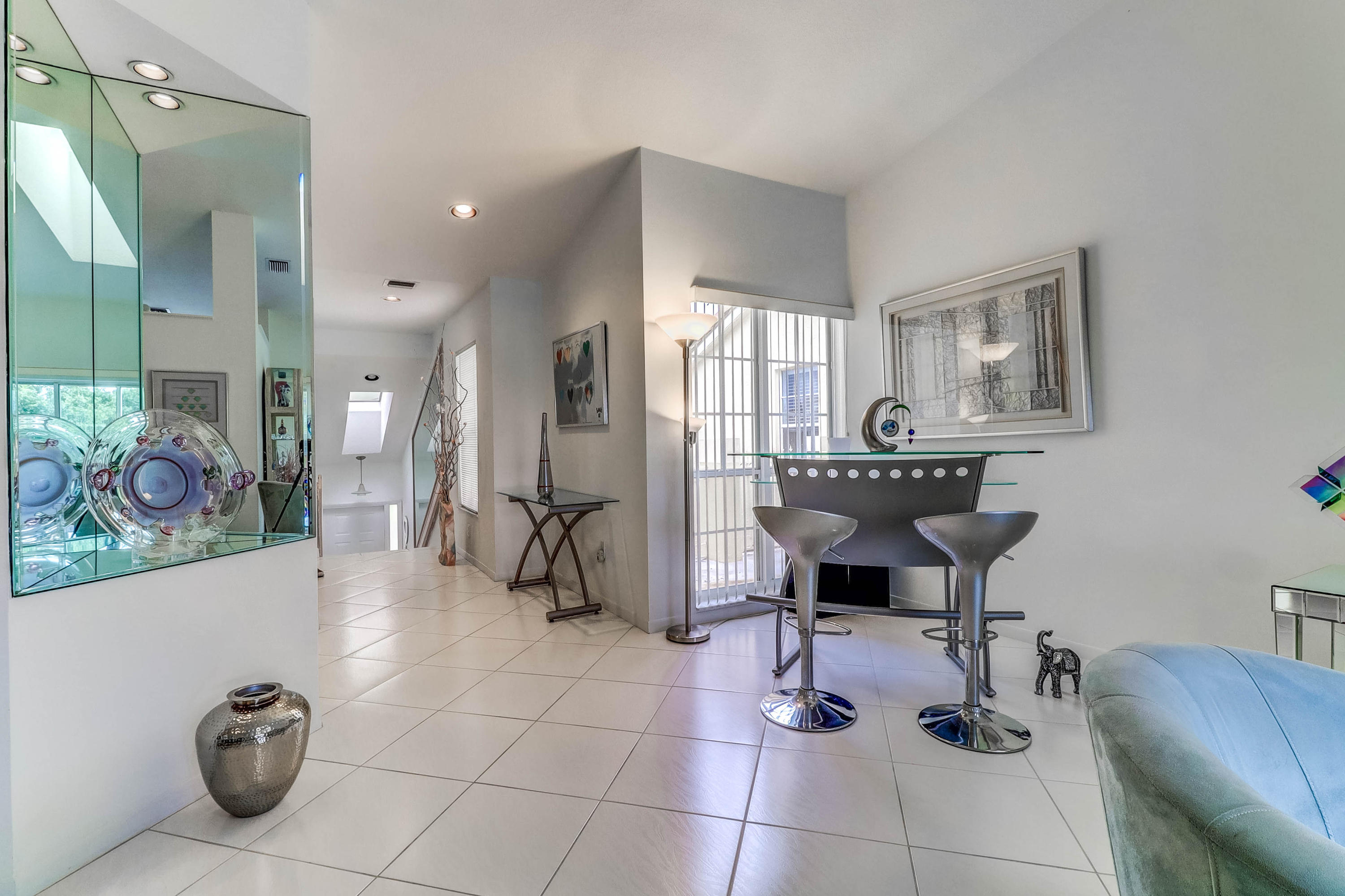 17317 Boca Club Boulevard, Unit 6 Boca Raton, FL 33487 - Photo 10 of 22 Living area