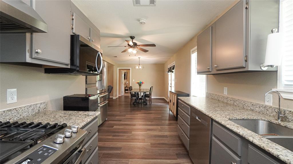 340 Northside Quinlan, TX 75474 - Photo 10 of 29