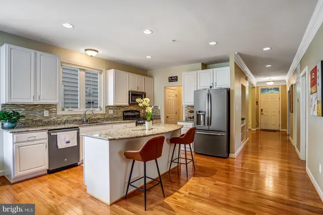 $950,000 | 211 Winter Walk Drive, Gaithersburg, MD 20878