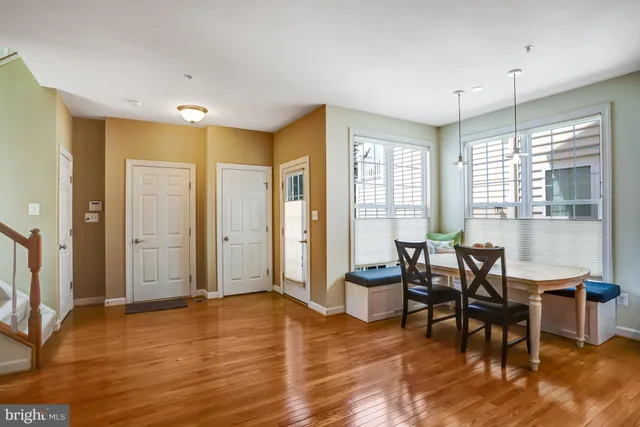 $950,000 | 211 Winter Walk Drive, Gaithersburg, MD 20878