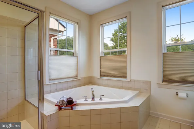 $950,000 | 211 Winter Walk Drive, Gaithersburg, MD 20878