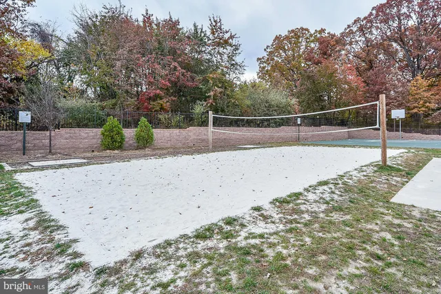 $950,000 | 211 Winter Walk Drive, Gaithersburg, MD 20878