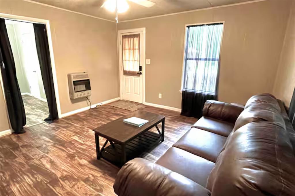 116 East Locust Street Collinsville, TX 76233 - Photo 3 of 13