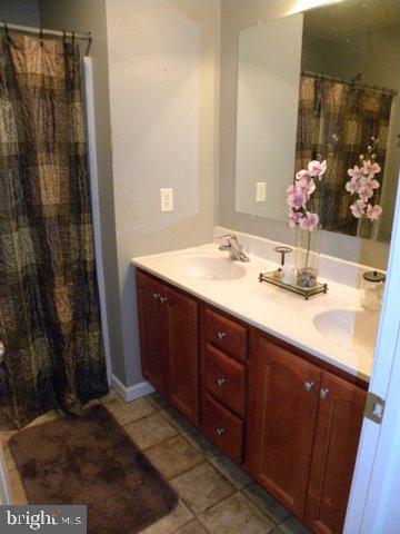 630 Kentwell Drive York, PA 17406 - Photo 5 of 25 Gallery Image 5