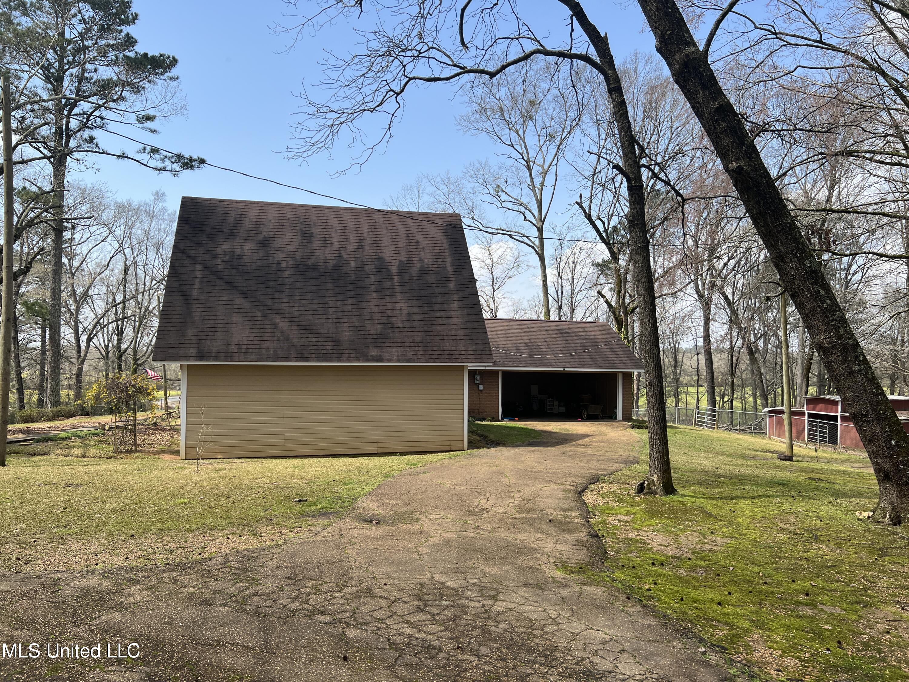 875 Gunter Road Walnut Grove, MS 39189 - Photo 15 of 30 41A43365-74AC-499D-B880-E748B1BC61FD