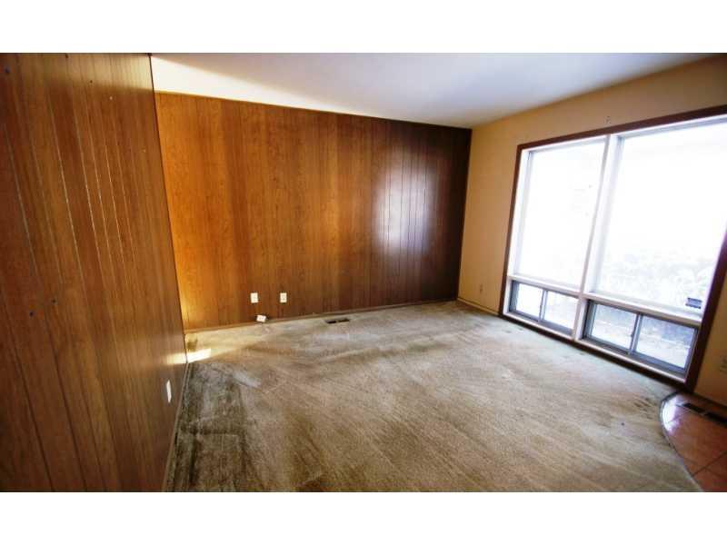 8127 Barry Road Indianapolis, IN 46219 - Photo 2 of 11 Gallery Image 2