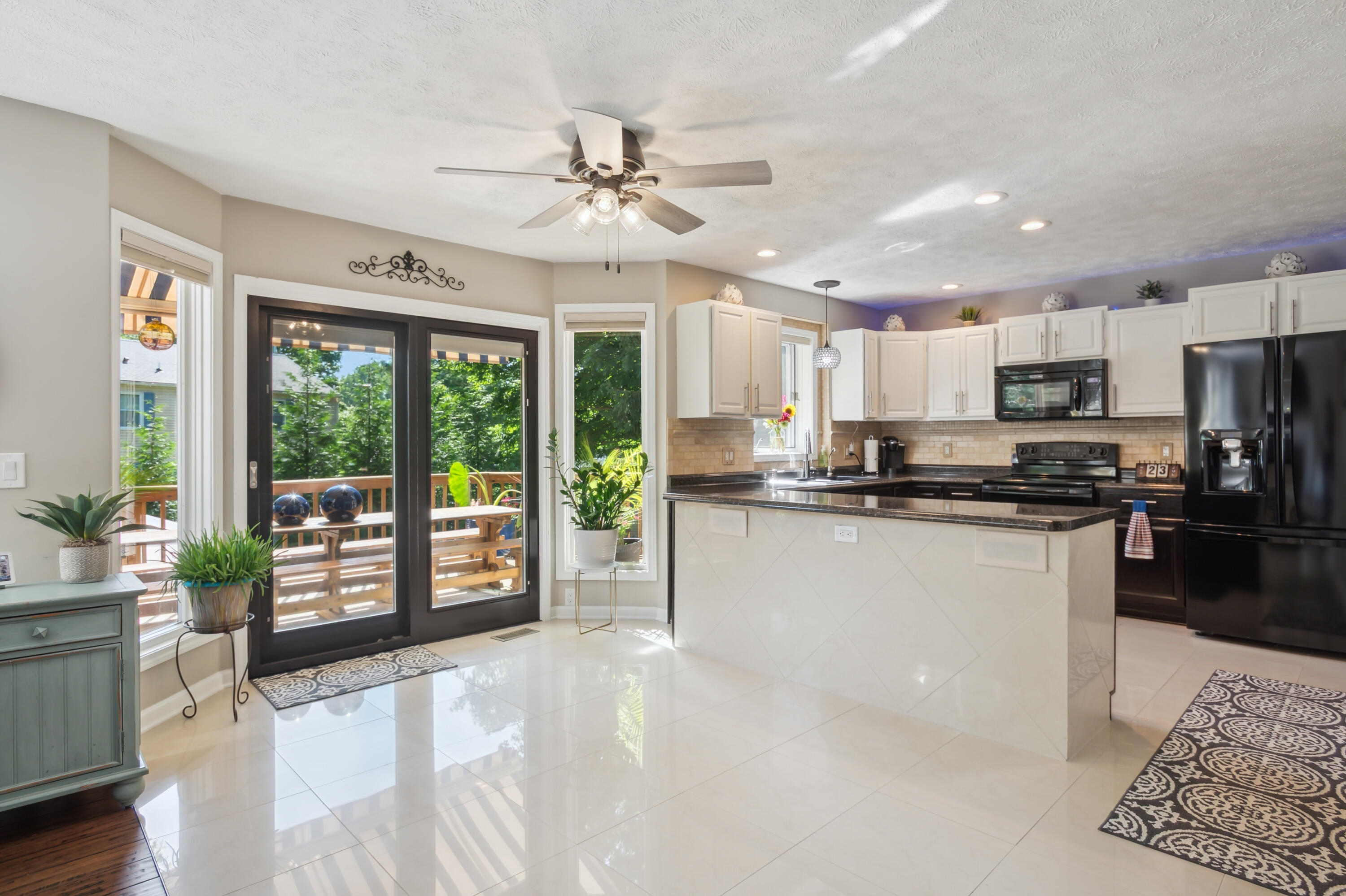 727 Tanbark Drive Dimondale, MI 48821 - Photo 18 of 48 17-727-Tanbark-Dr-Dimondale-MI-48821-Win