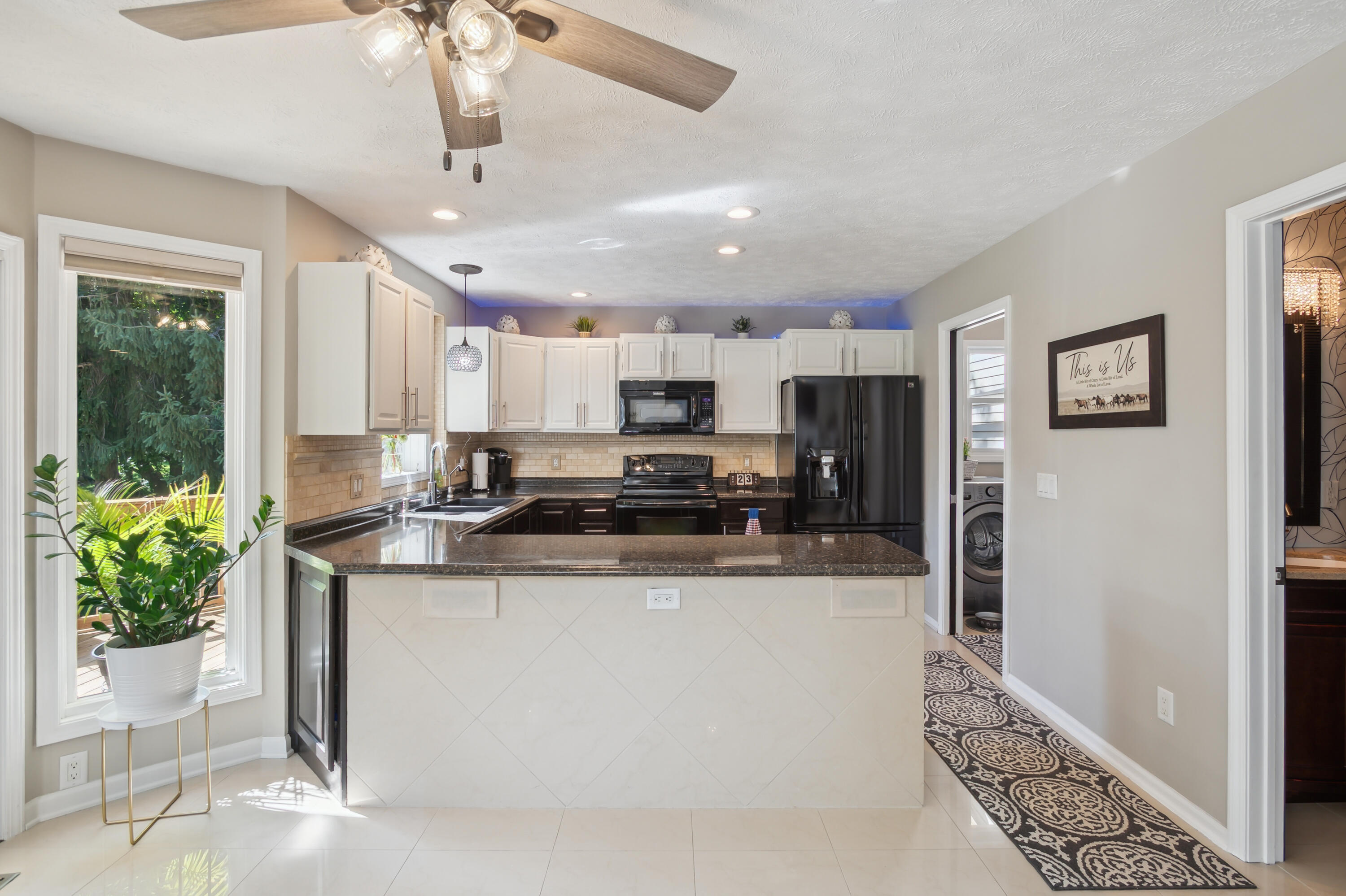 727 Tanbark Drive Dimondale, MI 48821 - Photo 19 of 48 18-727-Tanbark-Dr-Dimondale-MI-48821-Win