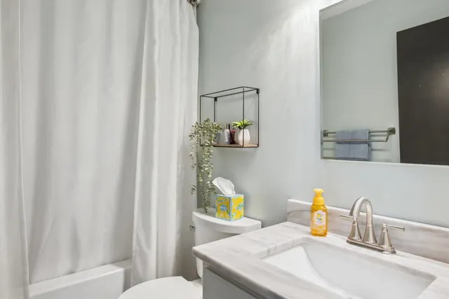 $419,500 | 727 Tanbark Drive, Dimondale, MI 48821