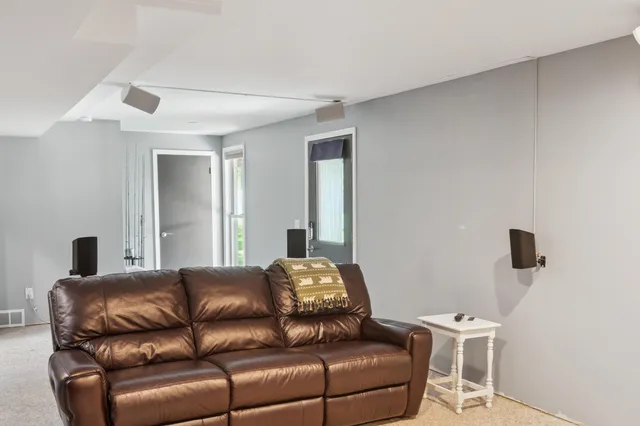 $419,500 | 727 Tanbark Drive, Dimondale, MI 48821