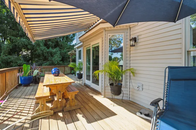 $419,500 | 727 Tanbark Drive, Dimondale, MI 48821