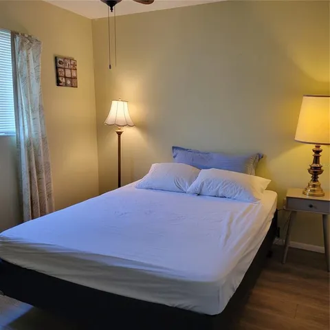 $2,800 | 2713 60th Ave Drive West, Bradenton, FL 34207