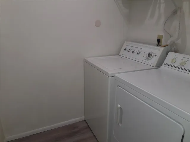 $2,800 | 2713 60th Ave Drive West, Bradenton, FL 34207