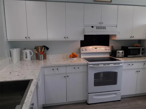 $2,000 | 2713 60th Ave Drive West, Bradenton, FL 34207