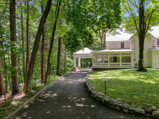$1,699,000 | 314 Haverstraw Road, Suffern, NY 10901