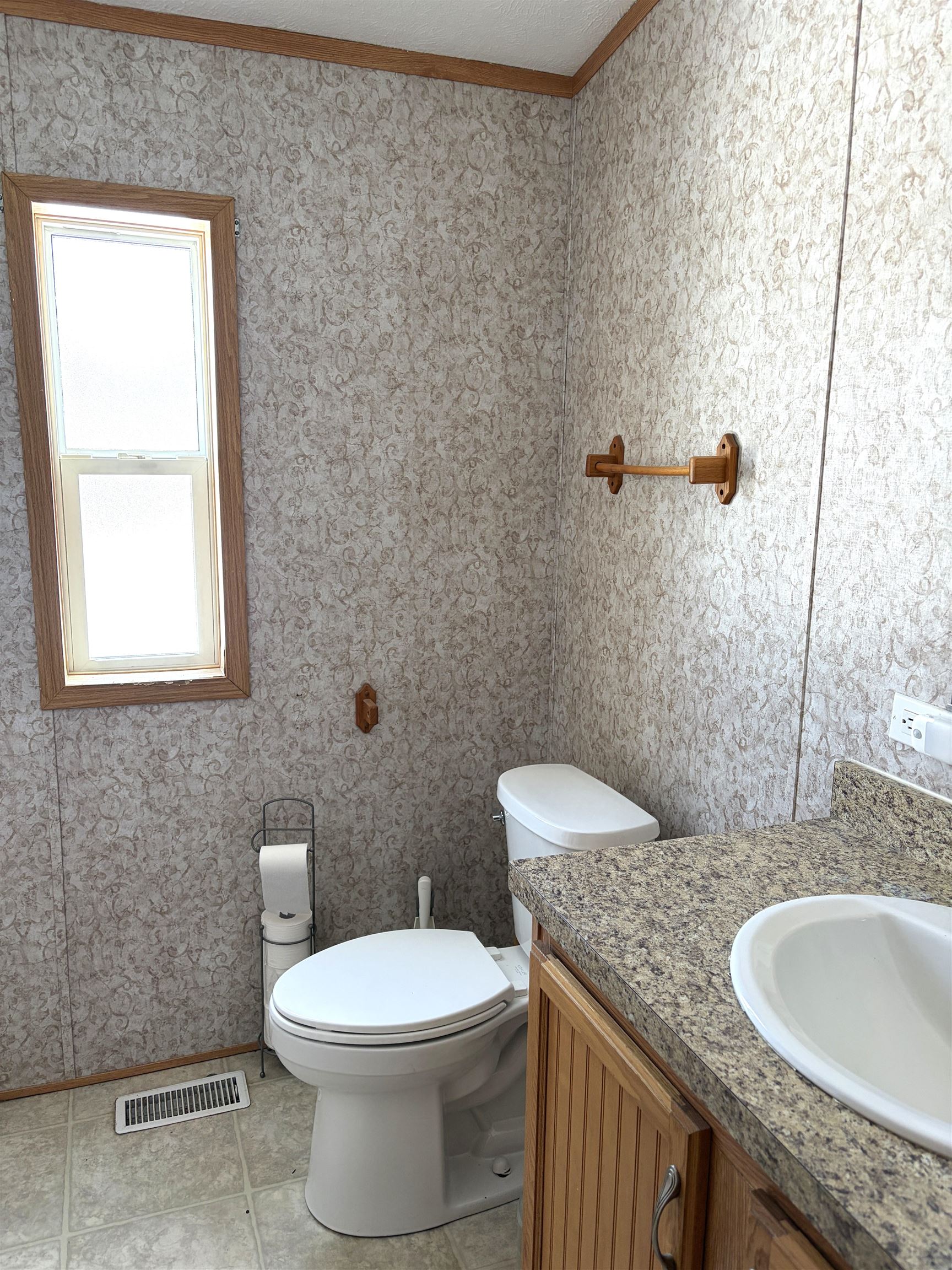 64 County Road Springfield, VT 05150 - Photo 25 of 36