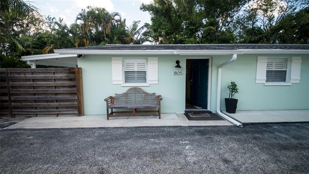 1805 Ivanhoe Street Sarasota, FL 34231 - Photo 3 of 34 a house view with a outdoor space