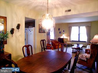 81 Edinburgh Road Blackwood, NJ 08012 - Photo 3 of 6 Dining Room