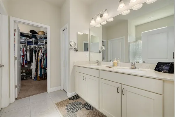 $774,900 | 593 Ozona Village Drive, Palm Harbor, FL 34683