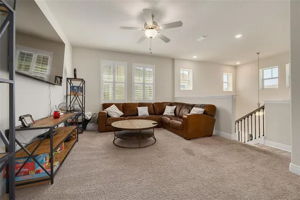$774,900 | 593 Ozona Village Drive, Palm Harbor, FL 34683