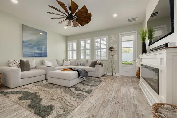 $774,900 | 593 Ozona Village Drive, Palm Harbor, FL 34683