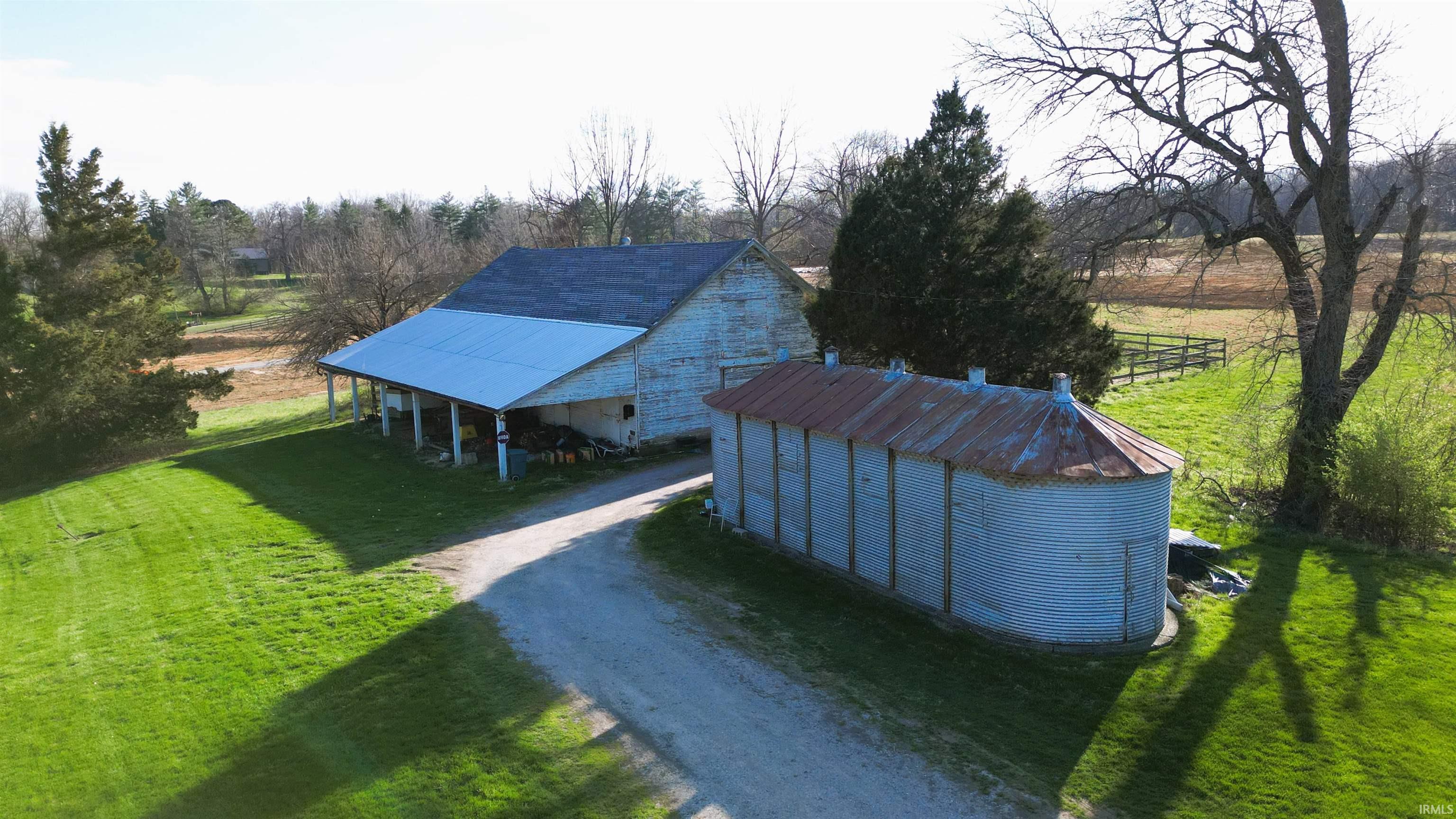11000 Old State Road Evansville, IN 47711 - Photo 5 of 36