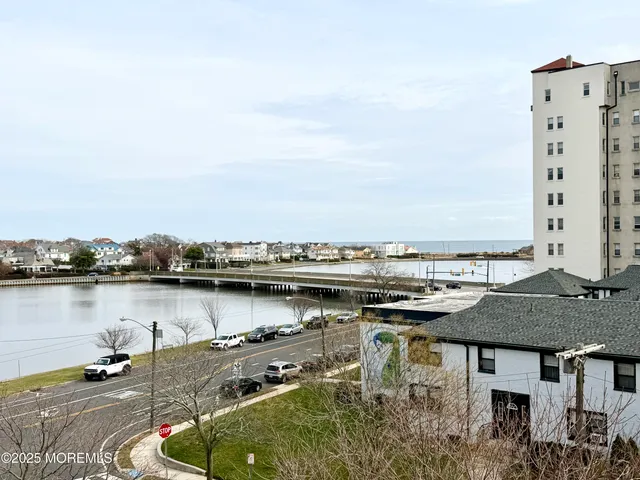 $2,950 | 500 Deal Lake Drive, Unit 4F, Asbury Park, NJ 07712