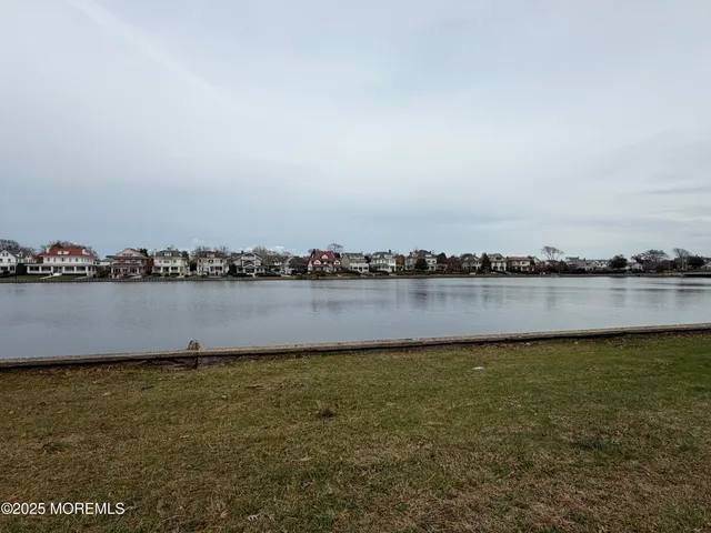 $2,950 | 500 Deal Lake Drive, Unit 4F, Asbury Park, NJ 07712