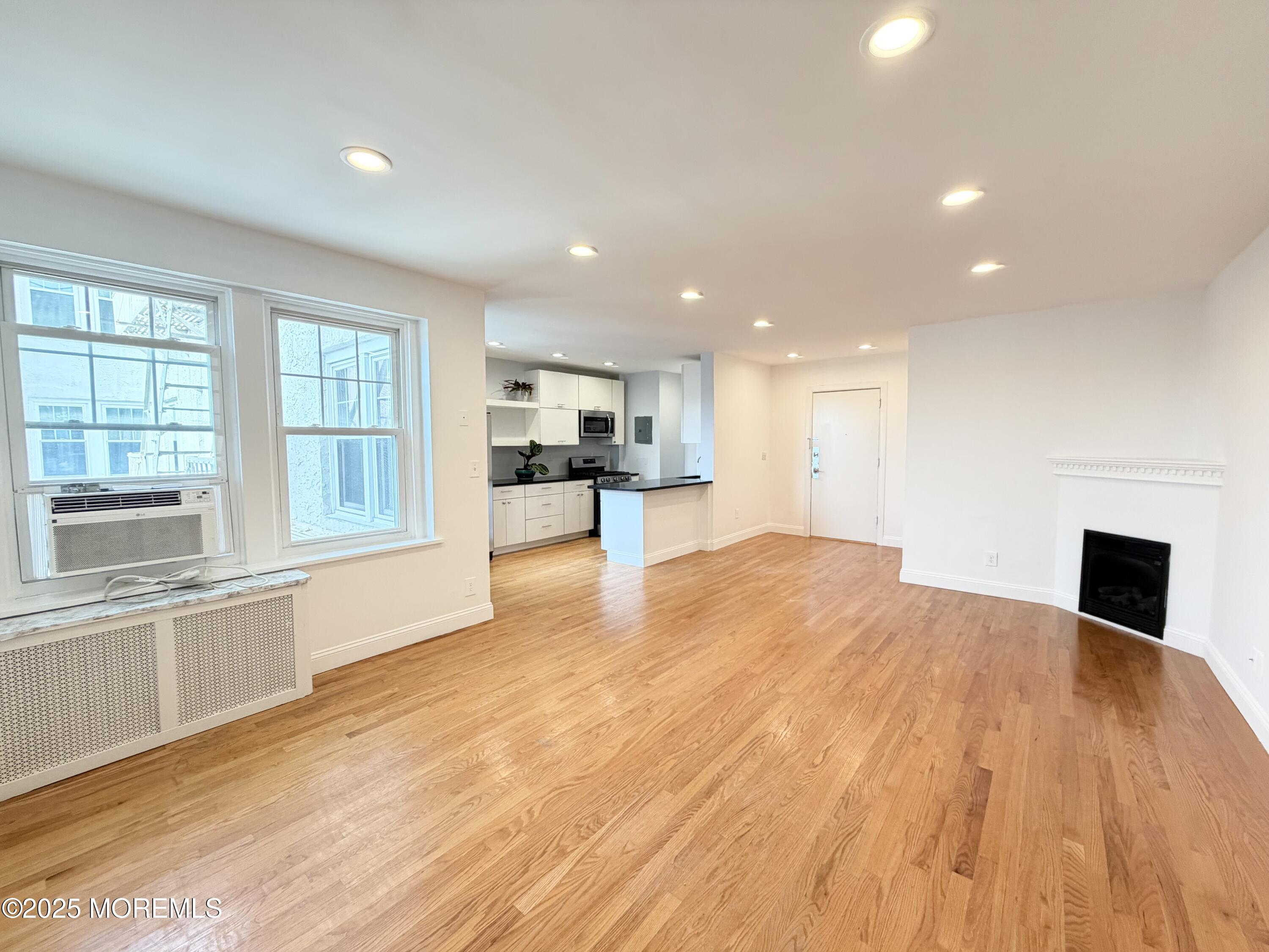 500 Deal Lake Drive, Unit 4F Asbury Park, NJ 07712 - Photo 5 of 19 Living