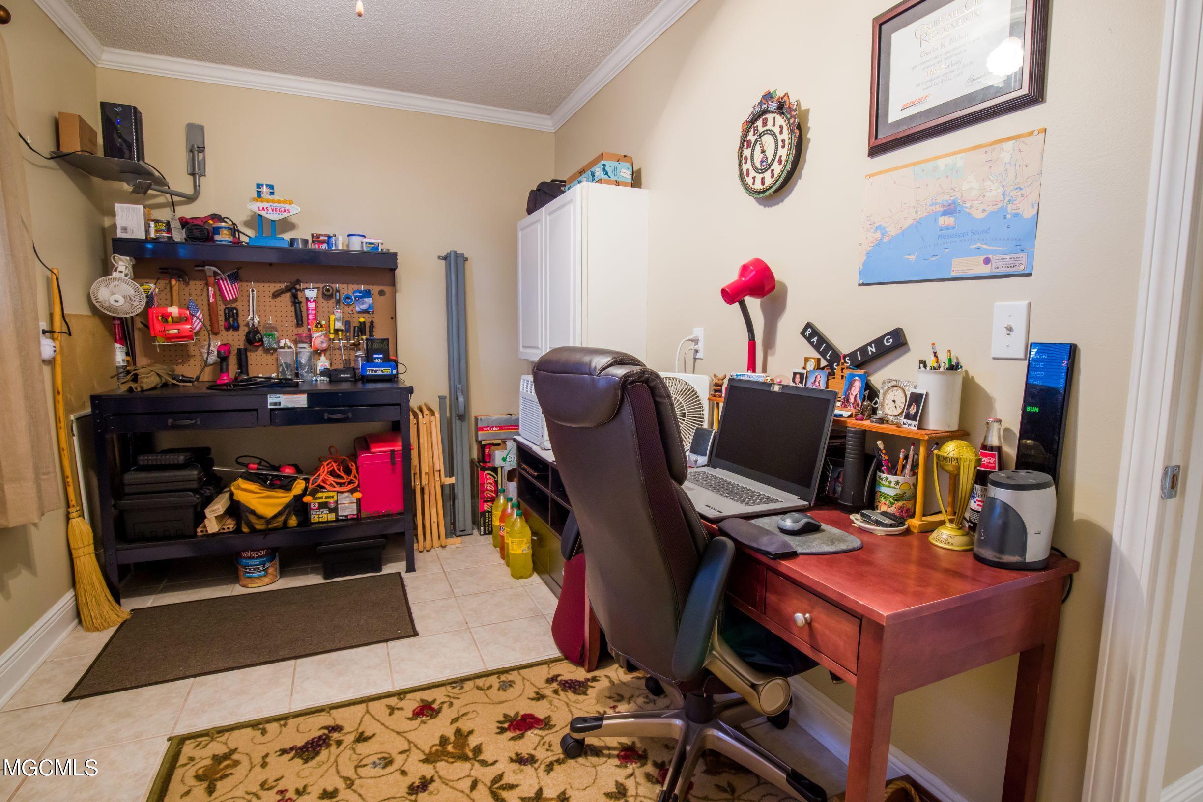 1056 Cherokee Street Biloxi, MS 39530 - Photo 13 of 18 Bonus room office