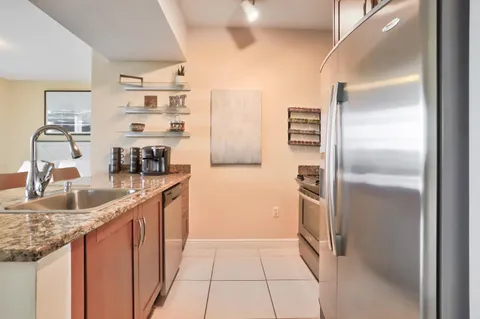 $285,000 | 400 North Federal Highway, Unit 308N, Boynton Beach, FL 33435