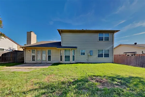 $2,195 | 7105 Greenspring Drive, Arlington, TX 76016