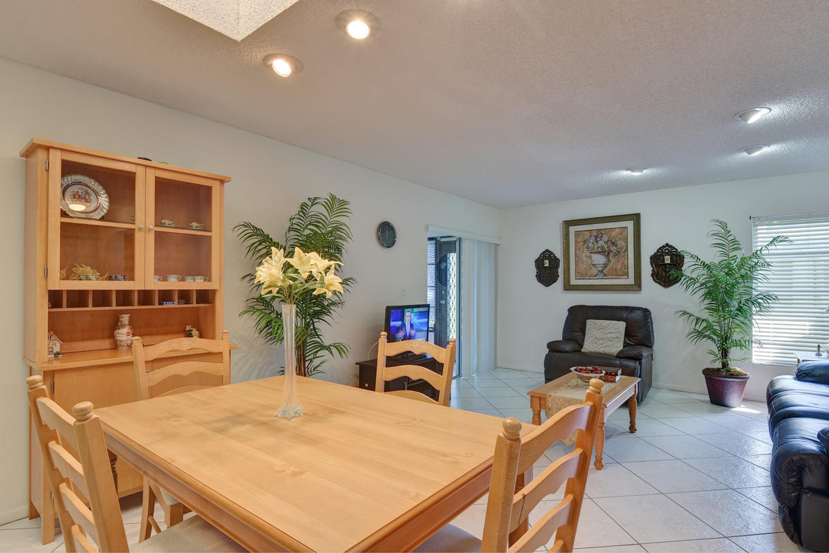 8737 Echo Lane Boca Raton, FL 33496 - Photo 6 of 24 Dining Area
