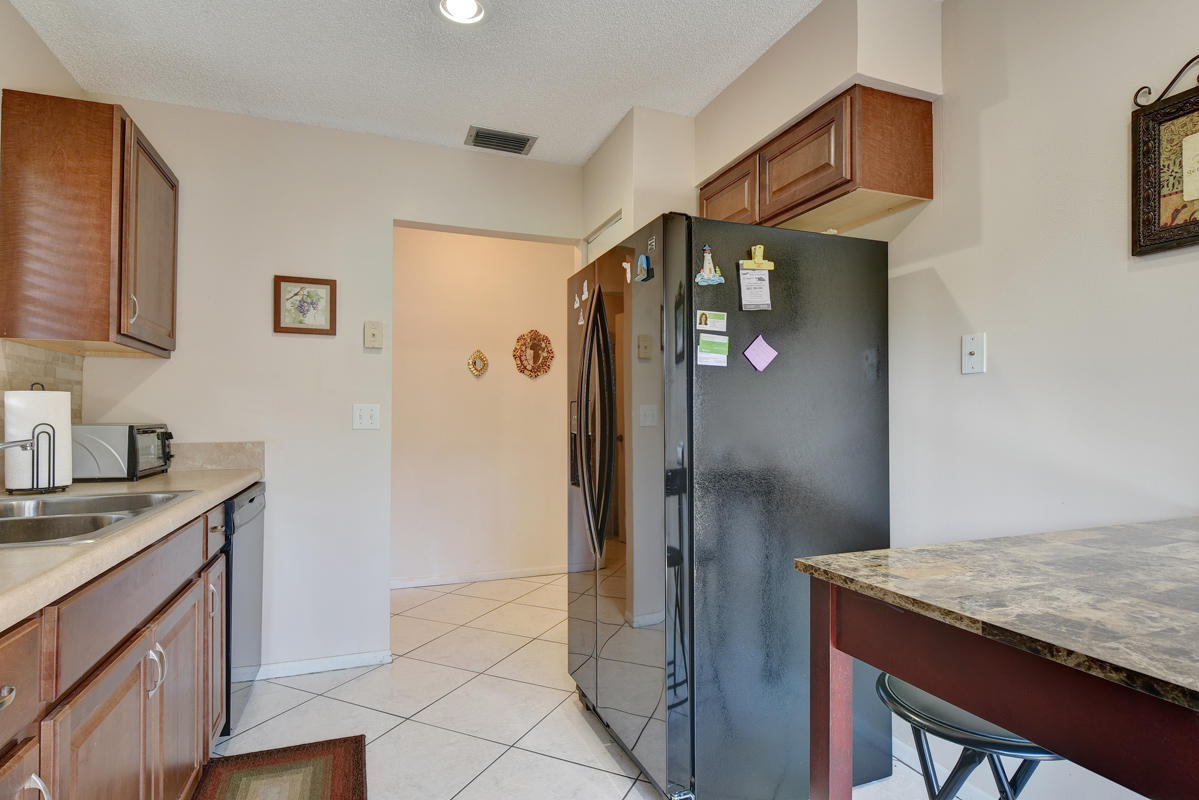 8737 Echo Lane Boca Raton, FL 33496 - Photo 7 of 24 Kitchen